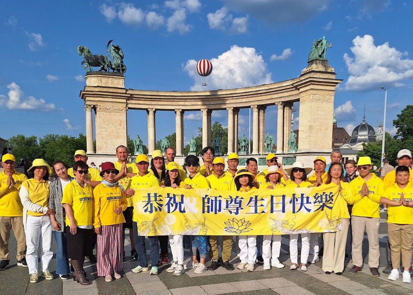 Image for article Hungary: Celebrating World Falun Dafa Day in Budapest